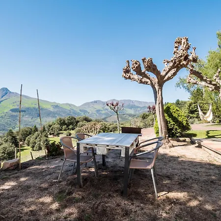 Masia De Ferrer Country house *